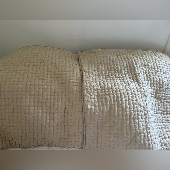 Set of 2 Pottery Barn Pic Stitch Quilted Euro Shams - Picture 8 of 8